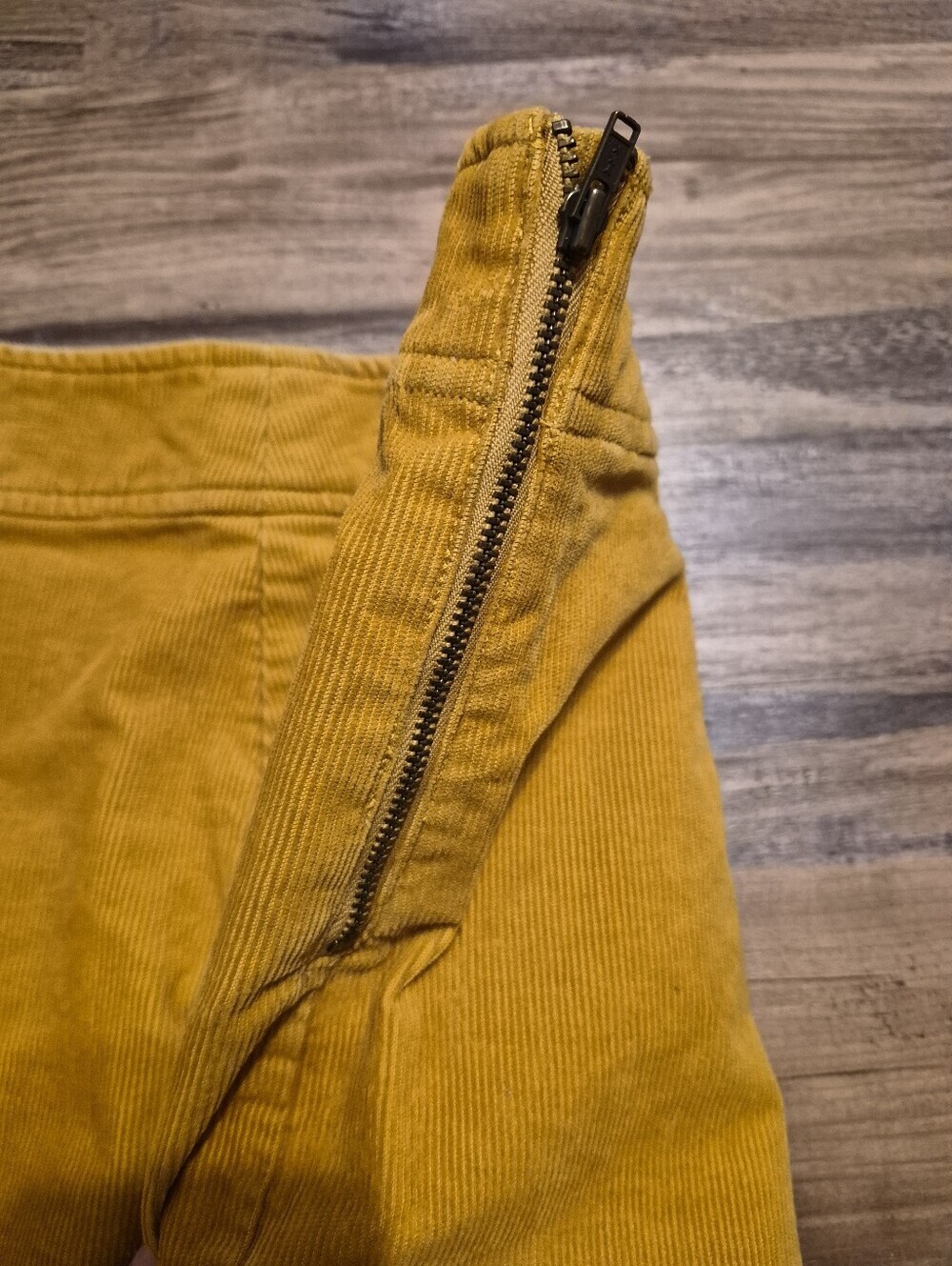 J. Crew Corduroy Fully Lined Mustard Yellow Mini Skirt Size 2 - Picture 4 of 5